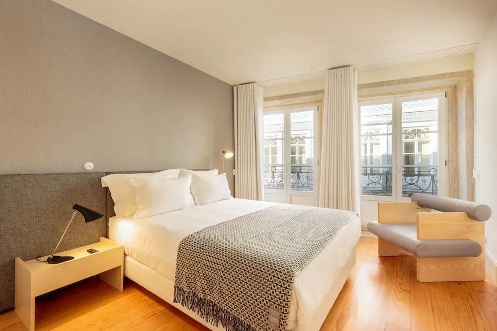 Apartment in Porto with balcony