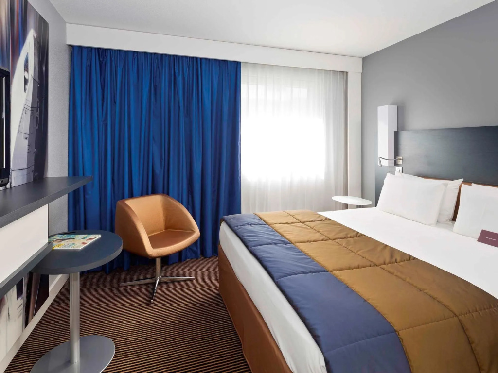 Mercure Paris Massy Gare TGV