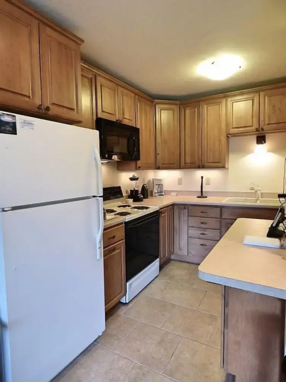 Lift Tickets Heart Of The Base with Private Deck & Fireplace