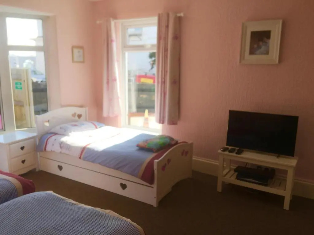 Singer House Apartment