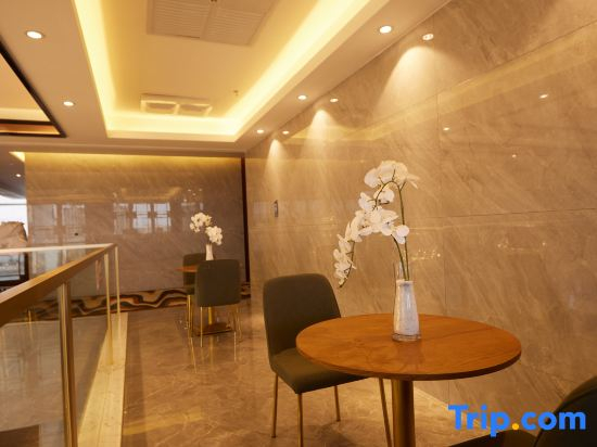Junang Xingguang Hotel