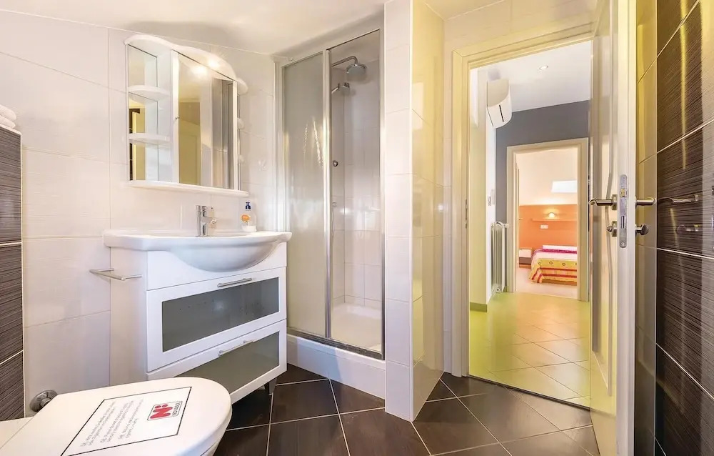 Awesome Home in Vodice With Wifi and 2 Bedrooms