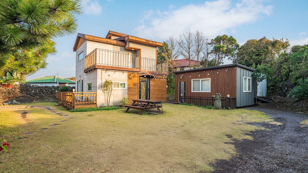 Jeju Handong Stay Pet-Friendly Pension