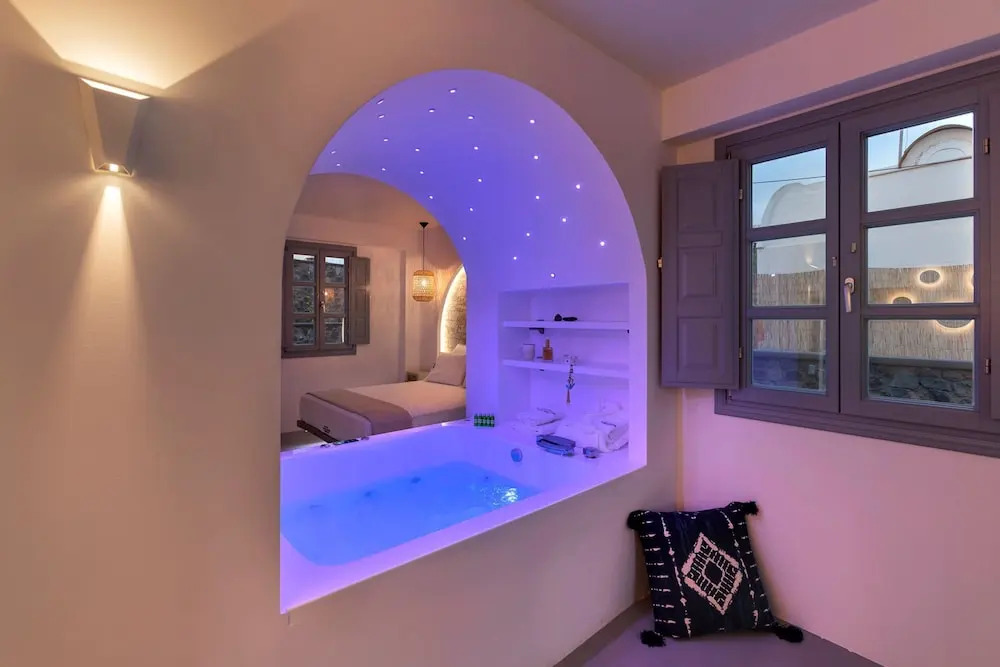BlackStone Luxury Suites