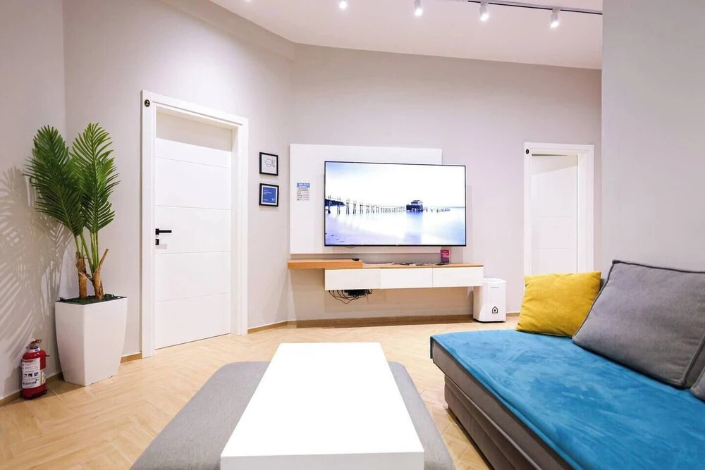 Grandstay Central 103
