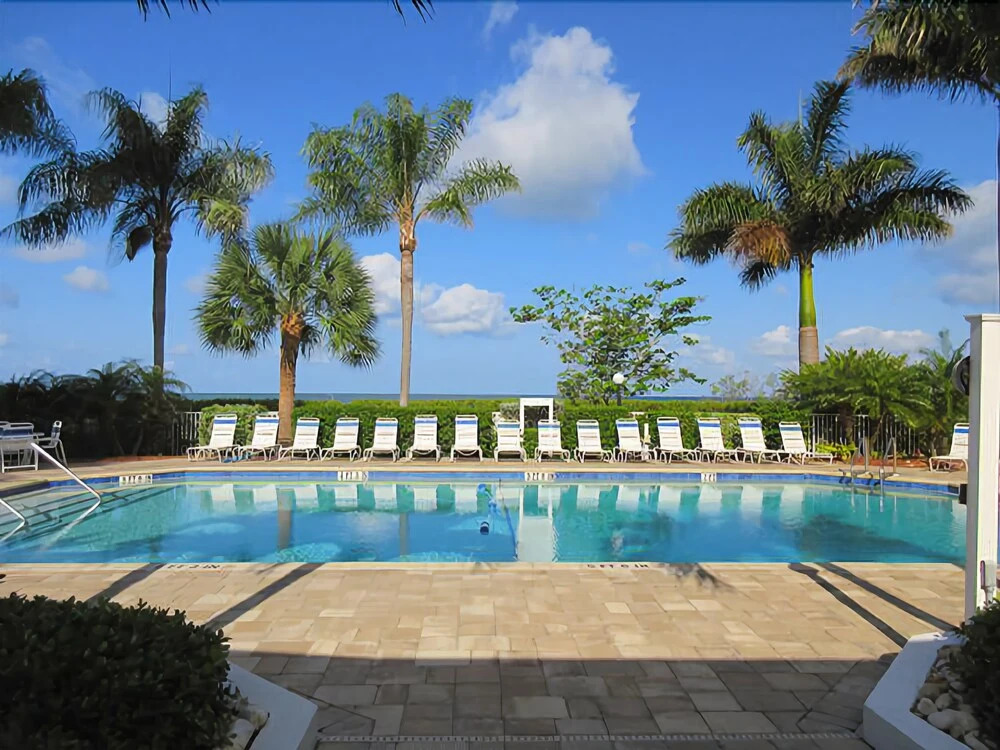 Estero Beach & Tennis 204b 1 Bedroom 1 Bathroom Condo