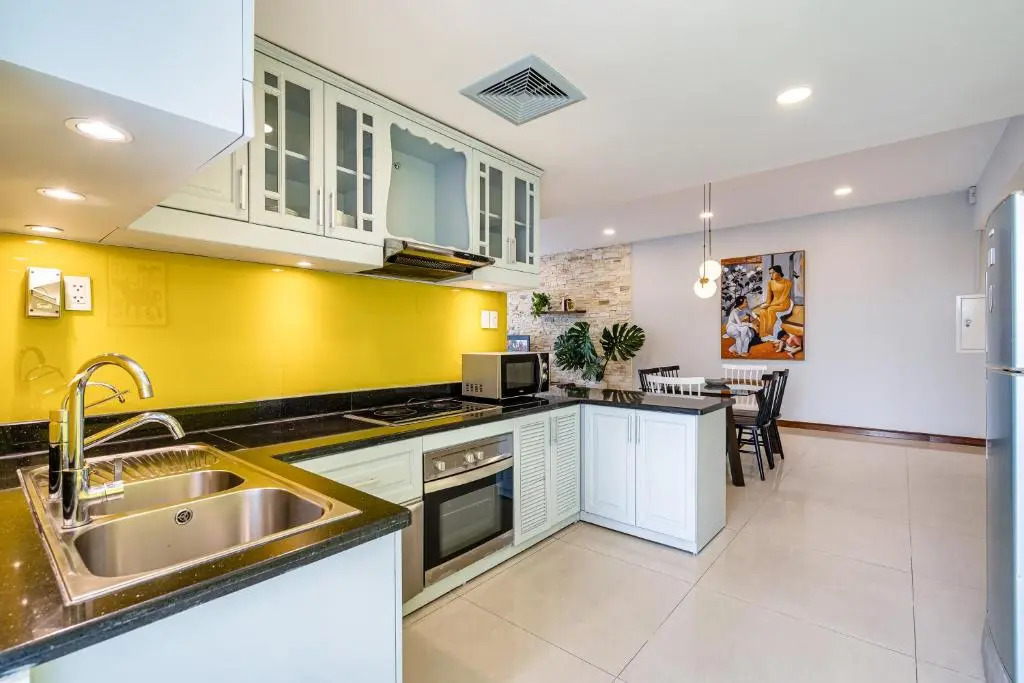 Spacious Central Apartments for Group and Family - Sailing Tower