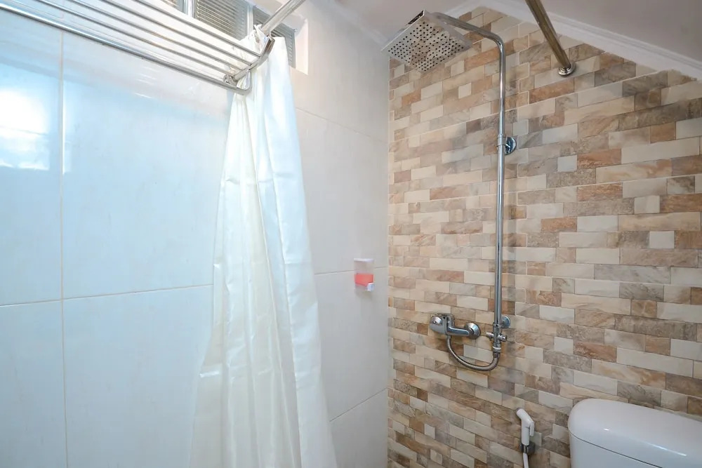 Airy Regol Dewi Sartika 108 A Bandung