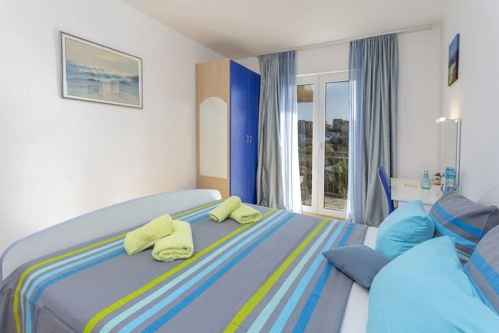 Apartments Edi