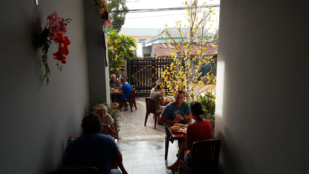 Lien Thong Hotel