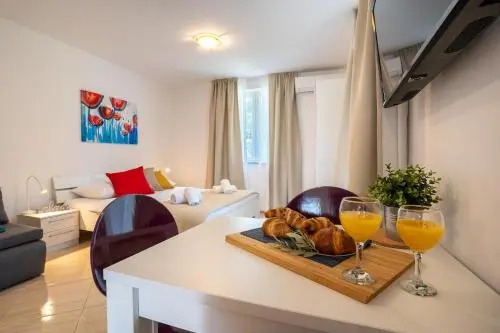 Apartments Lopari