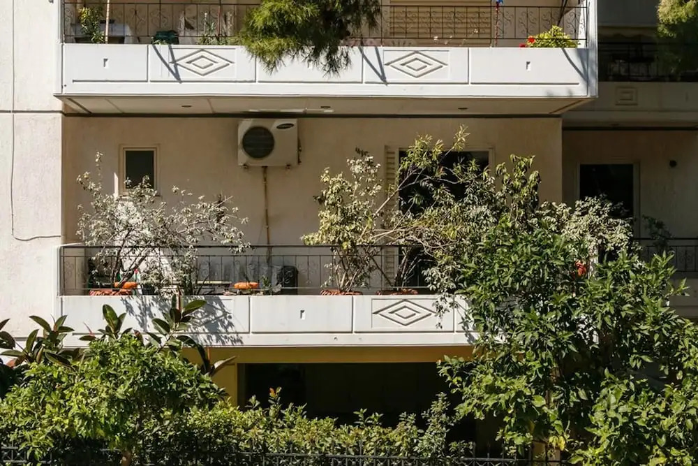 Bright And Spacious Flat, 5 Min From The Beach