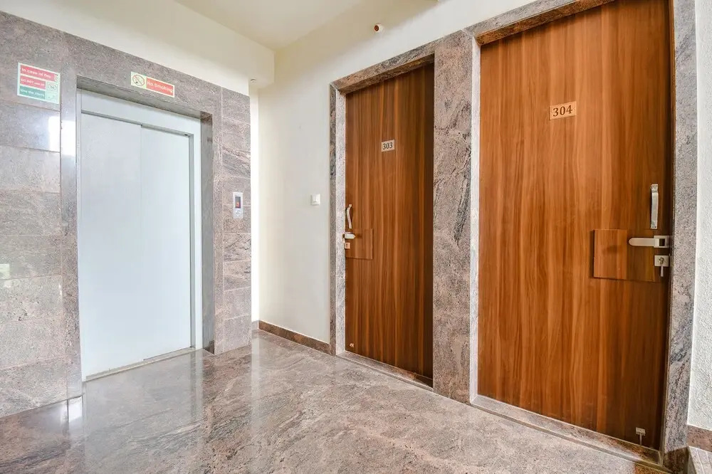Meera Mansion by OYO Rooms