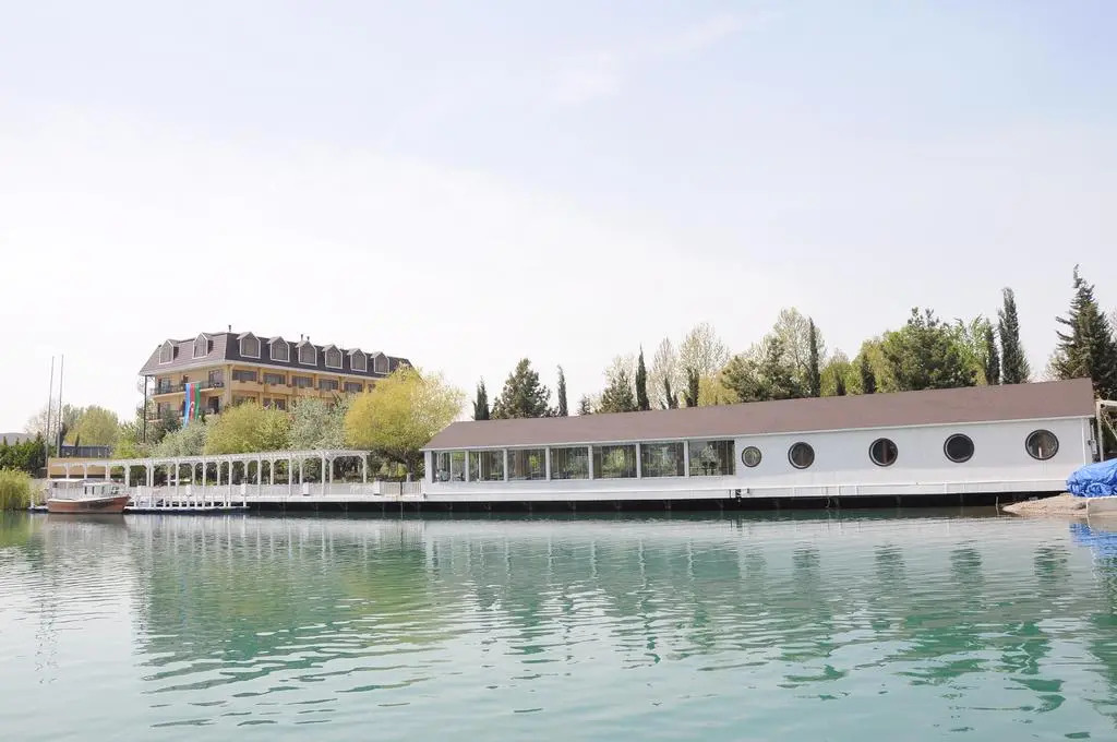 River Side Hotel