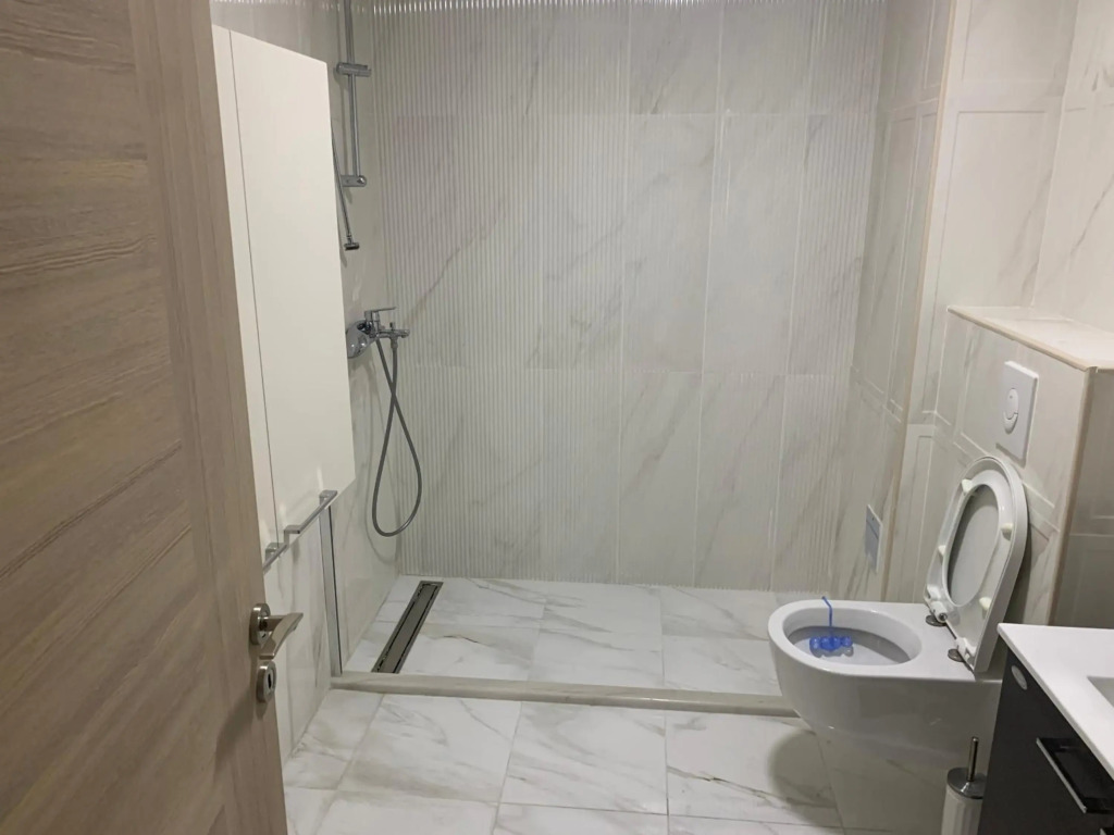 High End Apartments in Diamond Garden Building