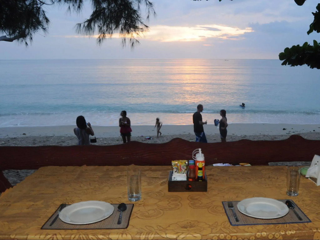 Lanta Riviera Beach Resort