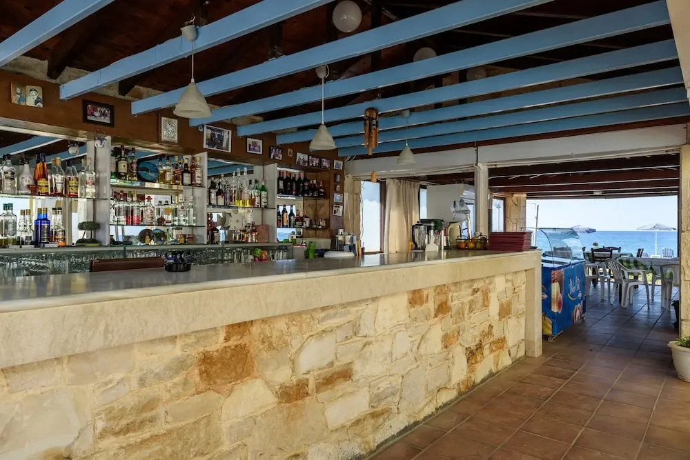 Kostakis Beach Hotel