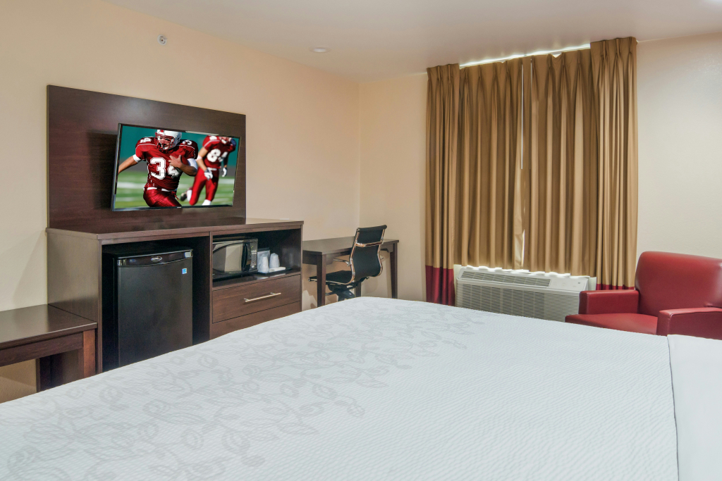 Red Roof Inn PLUS+ Fort Worth - Burleson