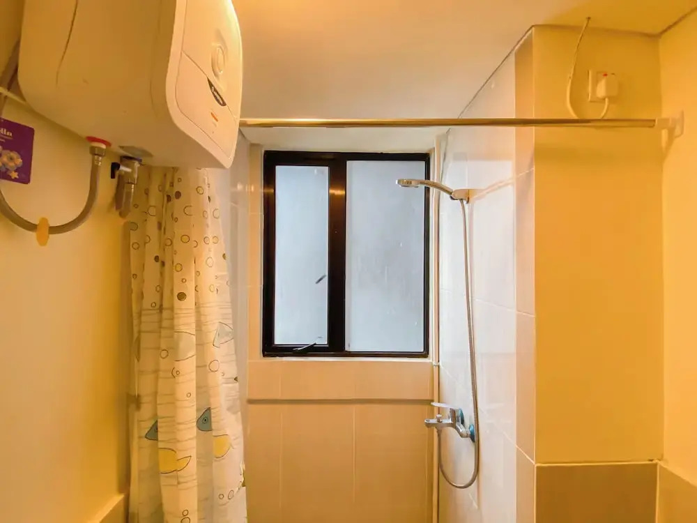 Relaxing Studio Room At Meikarta Apartment