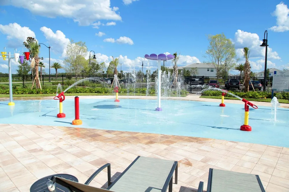 4901 RC - Storey Lake - Luxury 4 Bed Villa