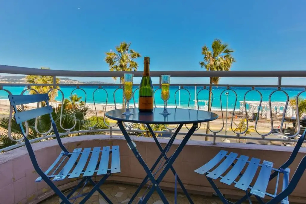 Sea Front Suite - Panoramic View with Terrace - 85 M