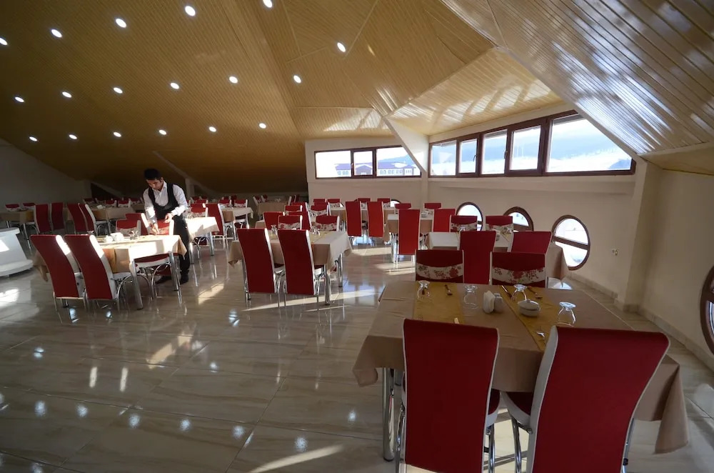 Royal Ozcelik Otel