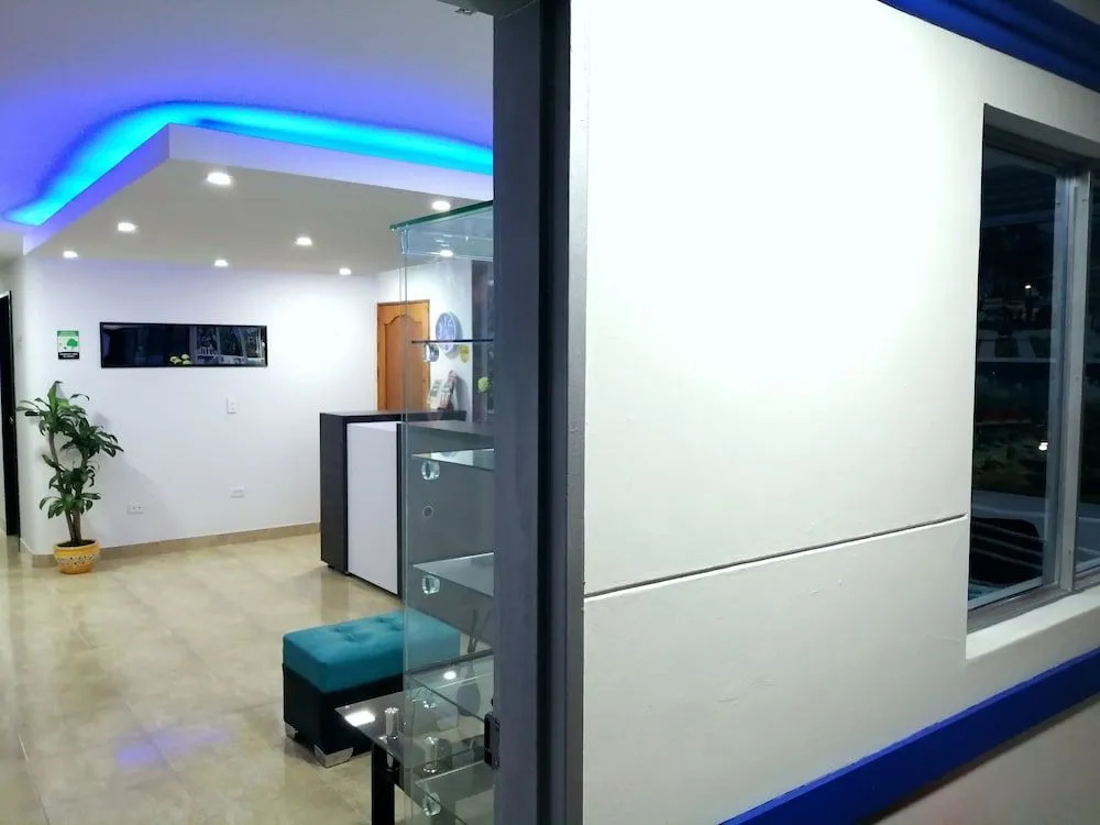 Persea Hotel - sports bar