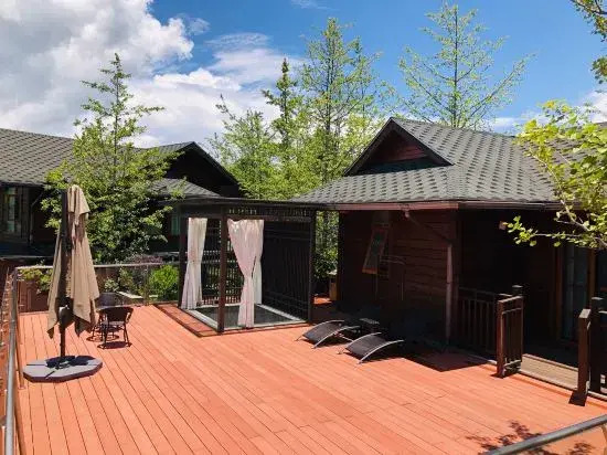Tengchong Ginkgo Town Mid-Levels Cliff Hotel
