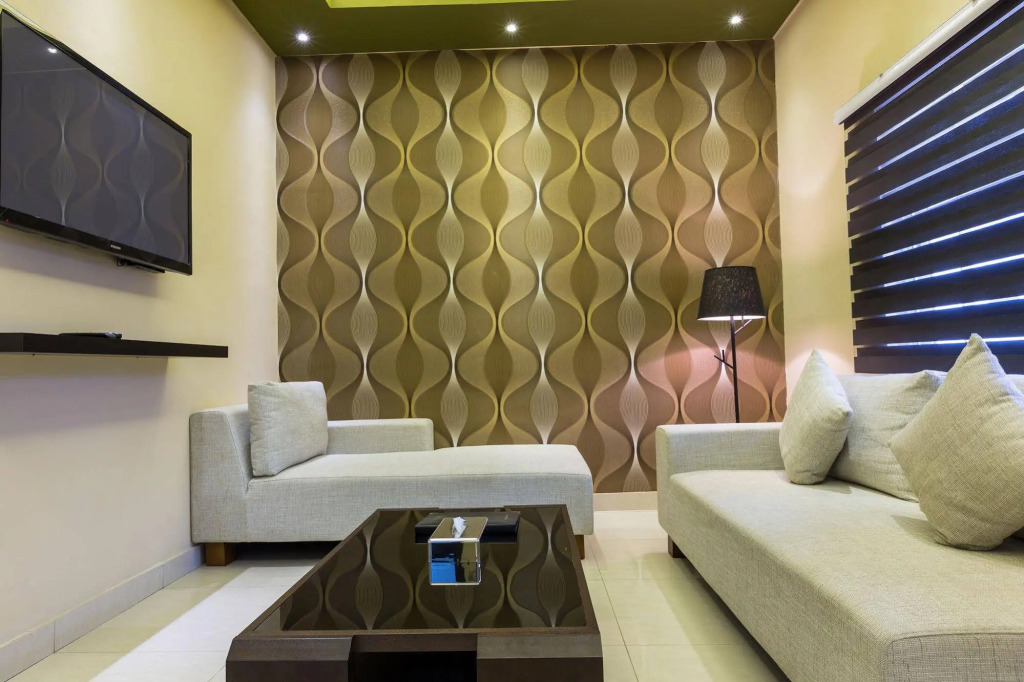 Eagles Apartments, Airport Residential