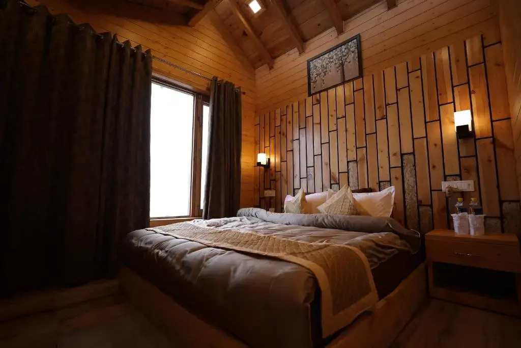 Rooftop Cottages & Restaurant, Pangot