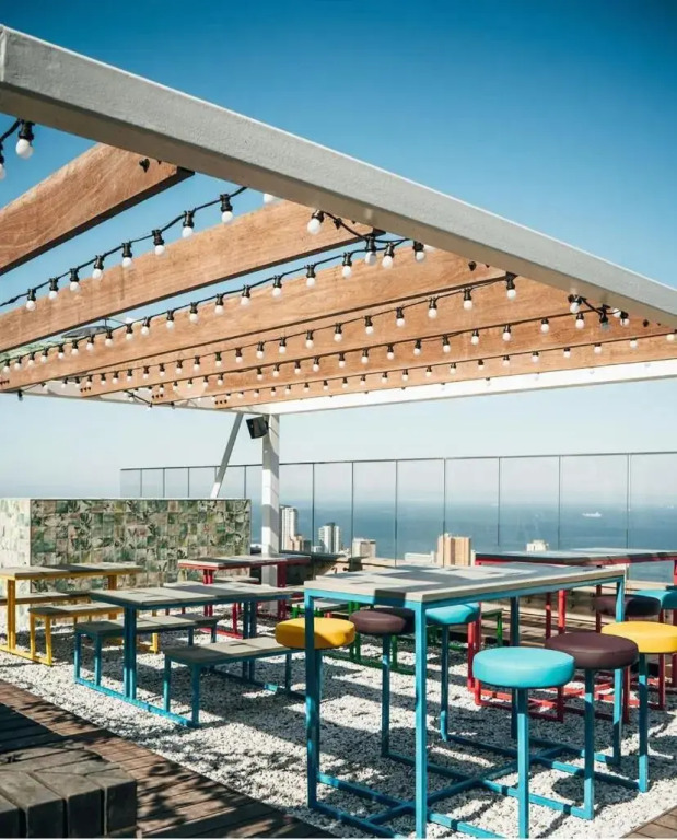 Umhlanga Arch 10th Floor- Sea Views!