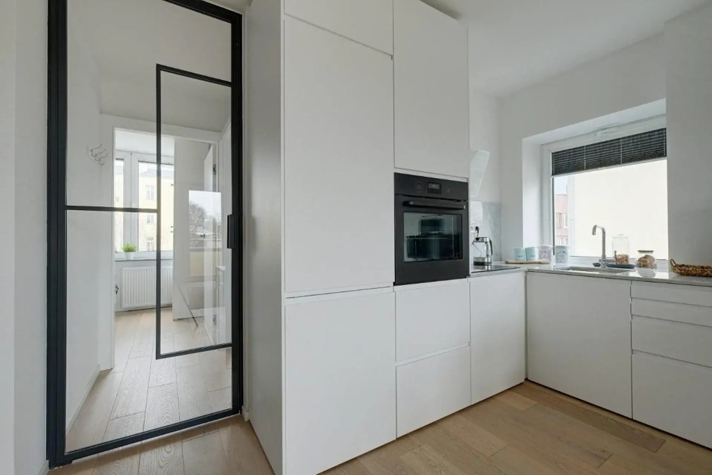 Luxurious 3br Apt Center