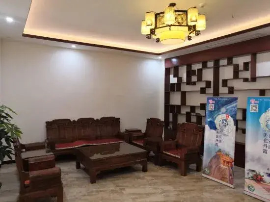 Baina Fangzhou Hotel