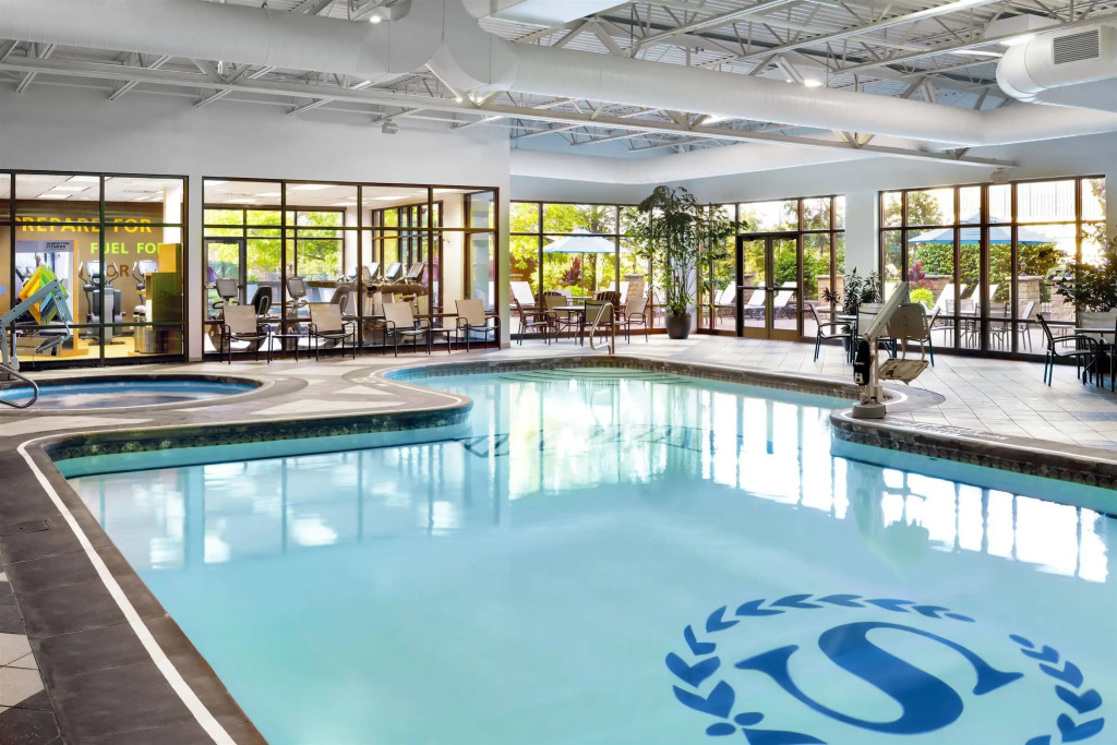Sheraton Pittsburgh Hotel at Station Square