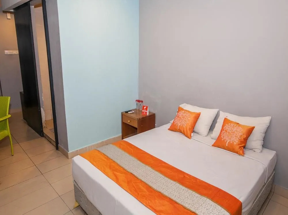 OYO 209 Yomi Hotel