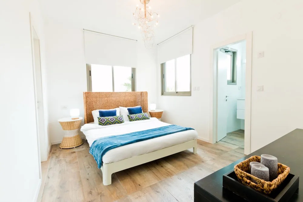 3 BR Family Home Sea View and 2 Parking