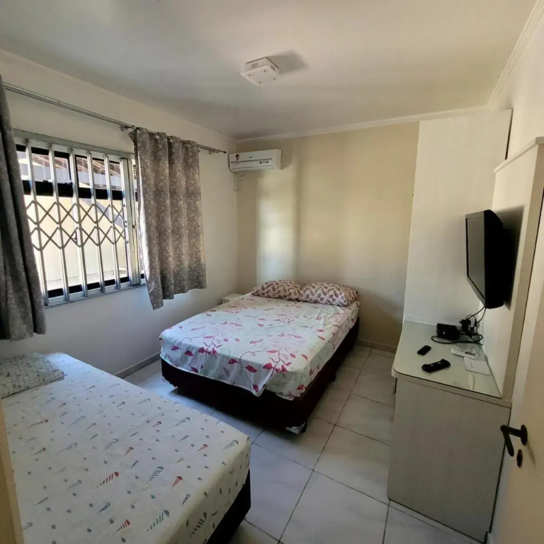 Bombinhas Brasil Residence II Guest House