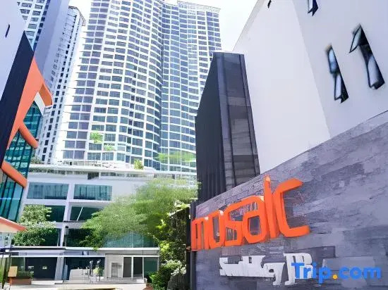 City View Southkey 2BR 2FREE 18F By Natol