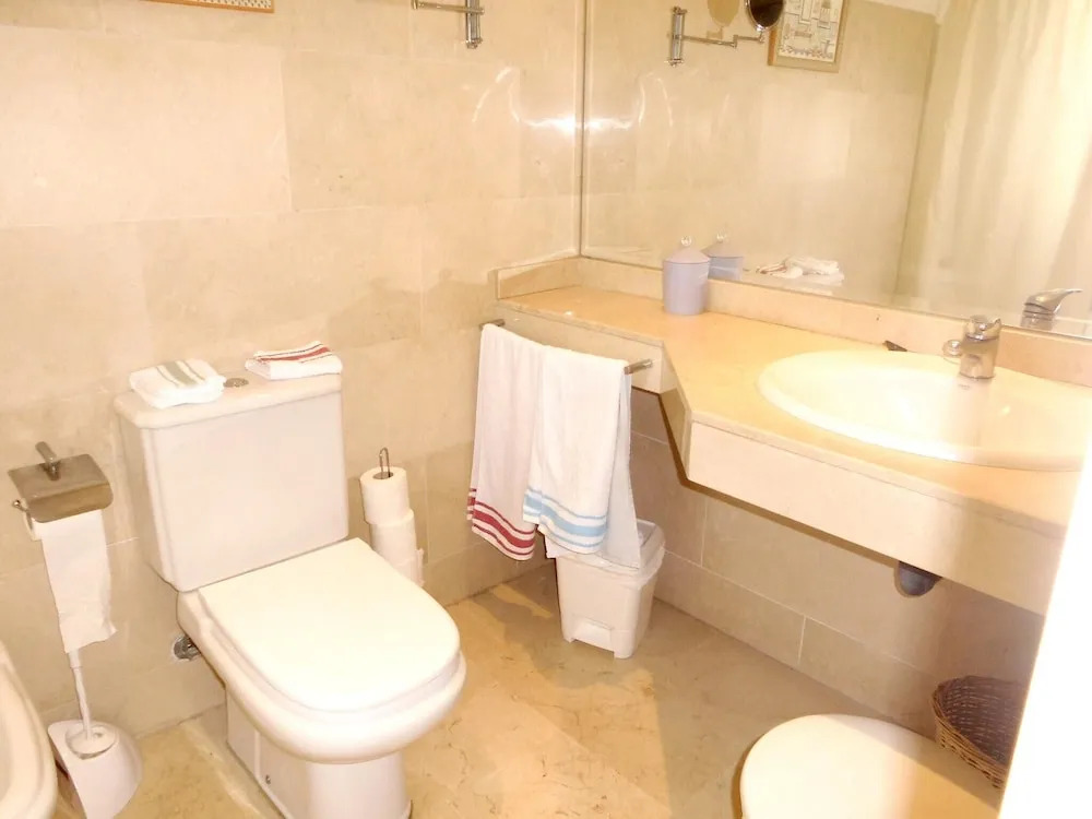 Apartment with 2 Bedrooms in Marbella, with Shared Pool, Furnished Balcony And Wifi - 500 M From the Beach