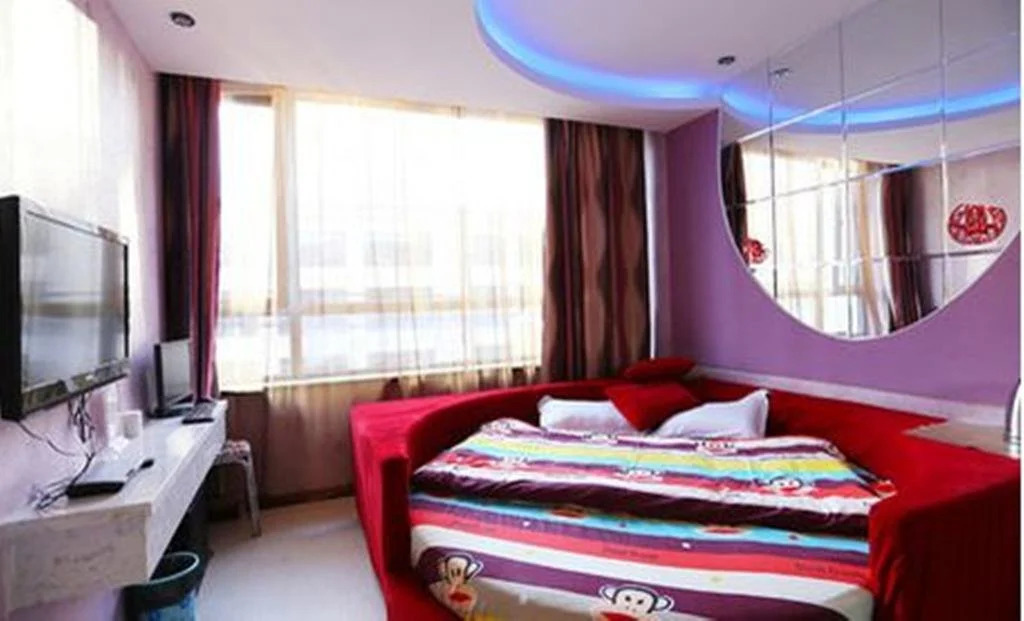 Holiday Theme Hotel