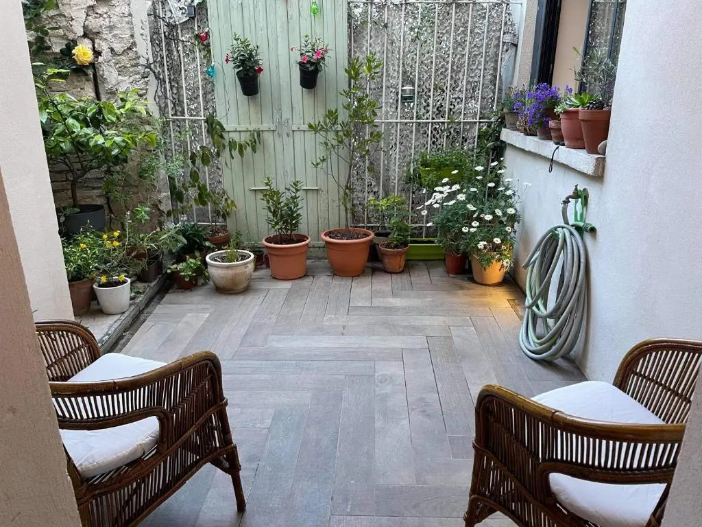 Appartement au centre de la Venise provençale