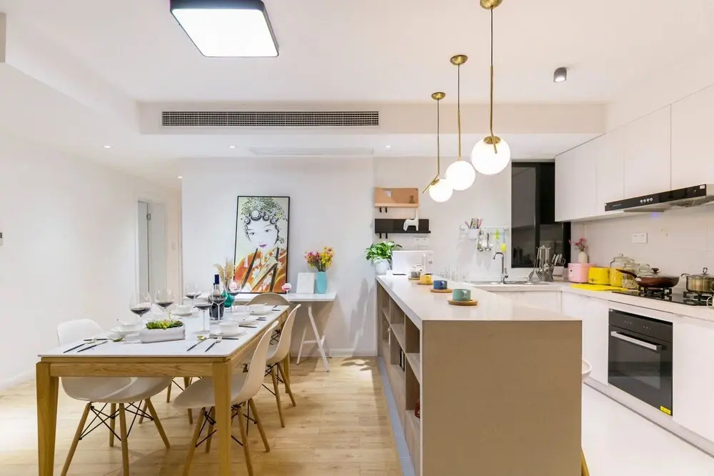 Henry's Apartment- Xujiahui Road