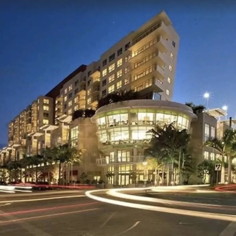 Miami Midblock Condo - City Views, Pool & Balcony