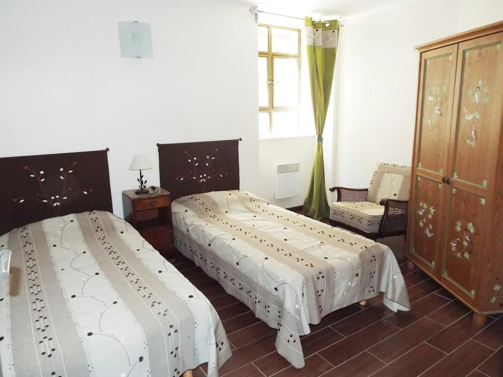 Lovely House With Grass Garden, Shared Swimmingpool, Next to the River Ardeche