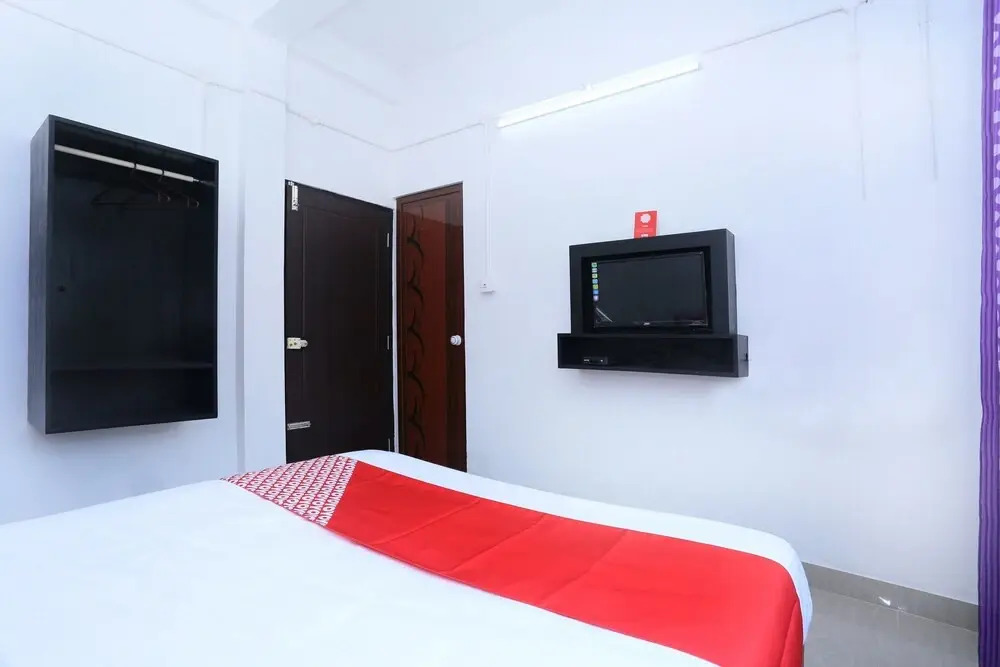 Sunshine By OYO Rooms