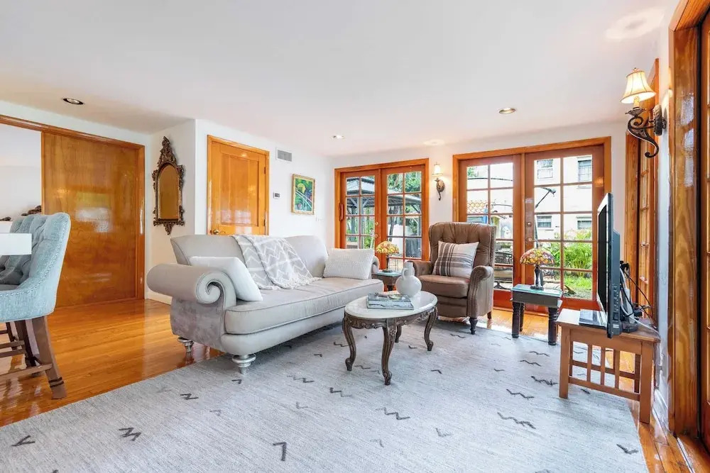 Las Olas Oasis by Avantstay Minutes to the Beach + Hot Tub