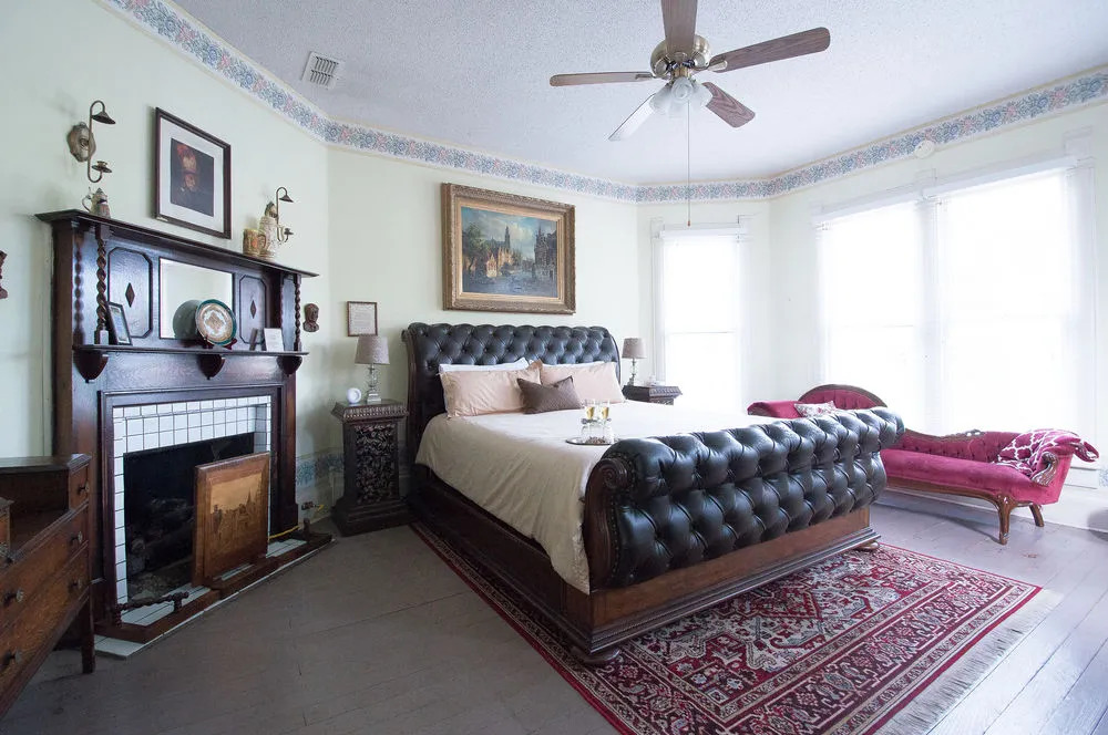 Munzesheimer Manor Bed & Breakfast
