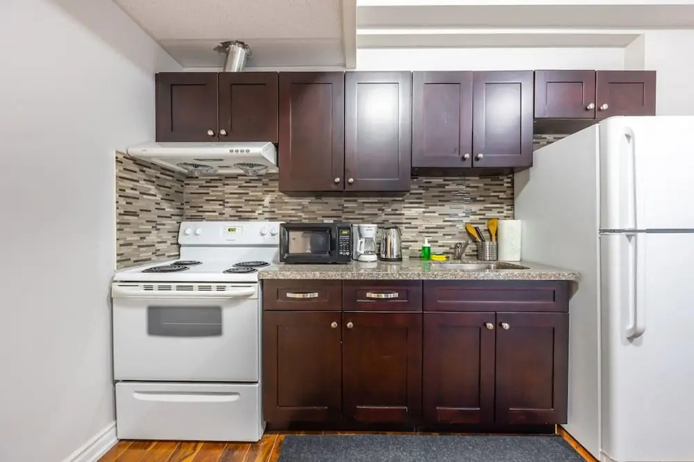 Charming 2BR Retreat Steps From Niagara Falls