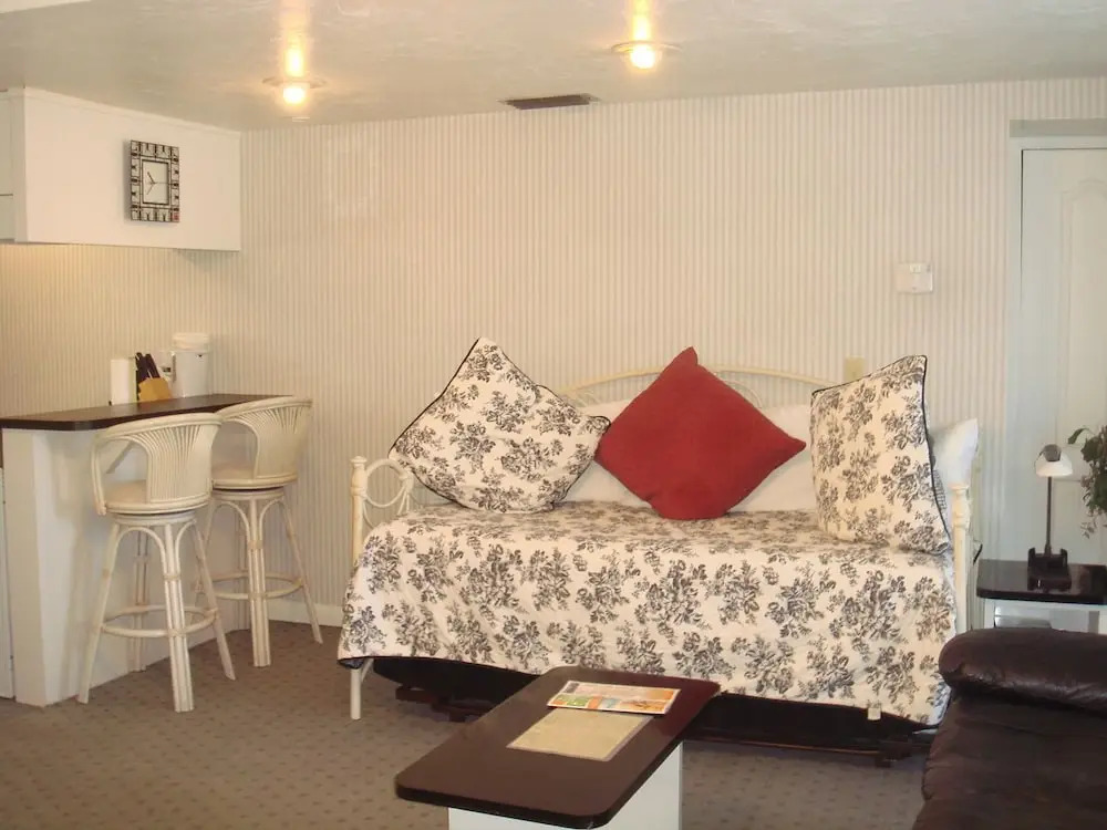 Beach Shell Inn