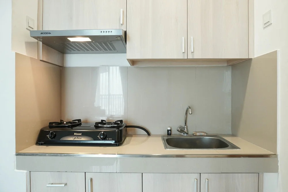 Minimalist And Cozy 2Br Apartment At The Nest Near Puri By Travelio